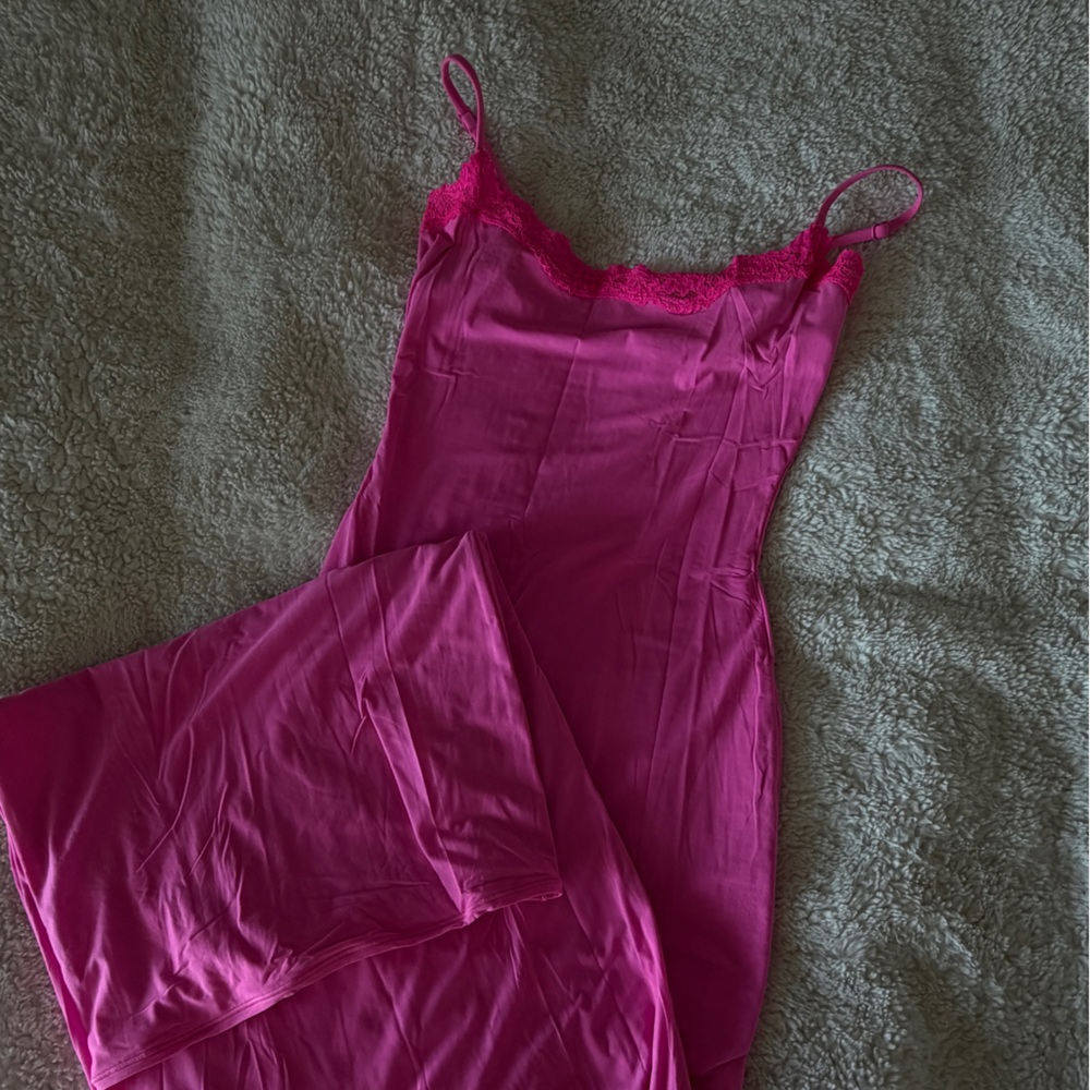 SKIMS Vibrant Pink Lace Maxi